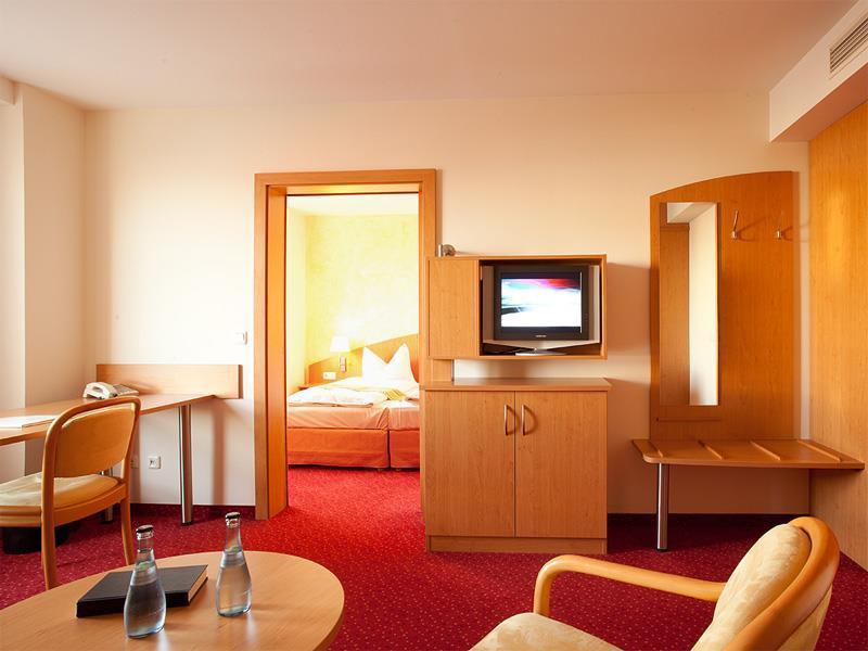 Hotel Alarun Unterschleißheim Δωμάτιο φωτογραφία