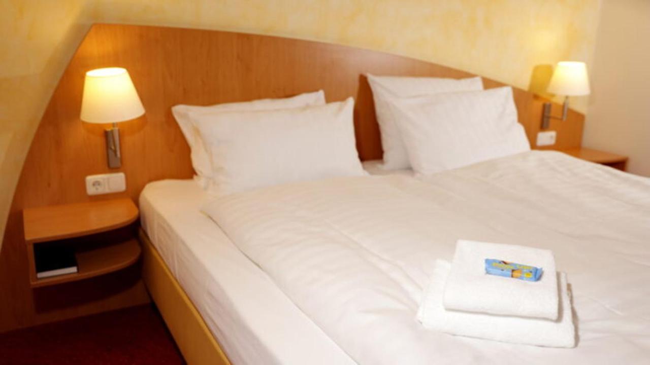 Hotel Alarun Unterschleißheim Εξωτερικό φωτογραφία